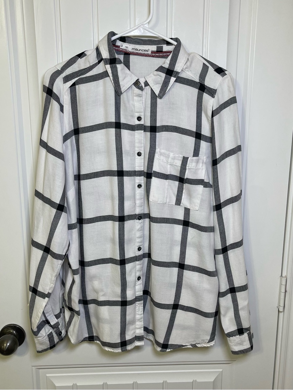 Maurices Women’s 14W White and Black Windowpane Long Sleeve Button-Down Shirt